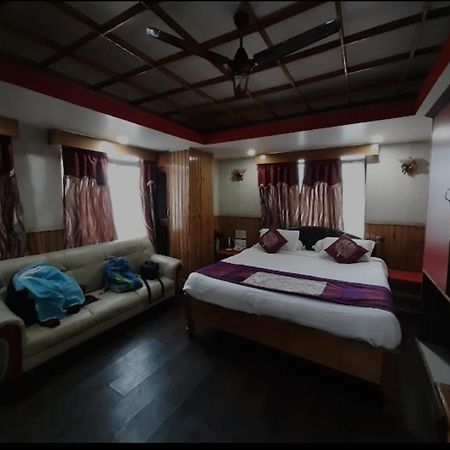 Hotel Knight Inn ชิลลอง ภายนอก รูปภาพ