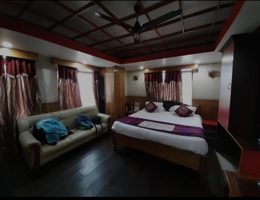Hotel Knight Inn ชิลลอง ภายนอก รูปภาพ