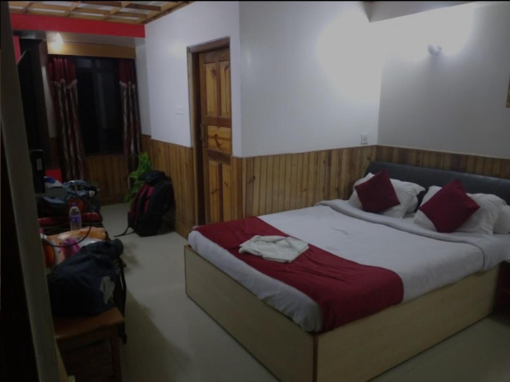 Hotel Knight Inn ชิลลอง ภายนอก รูปภาพ